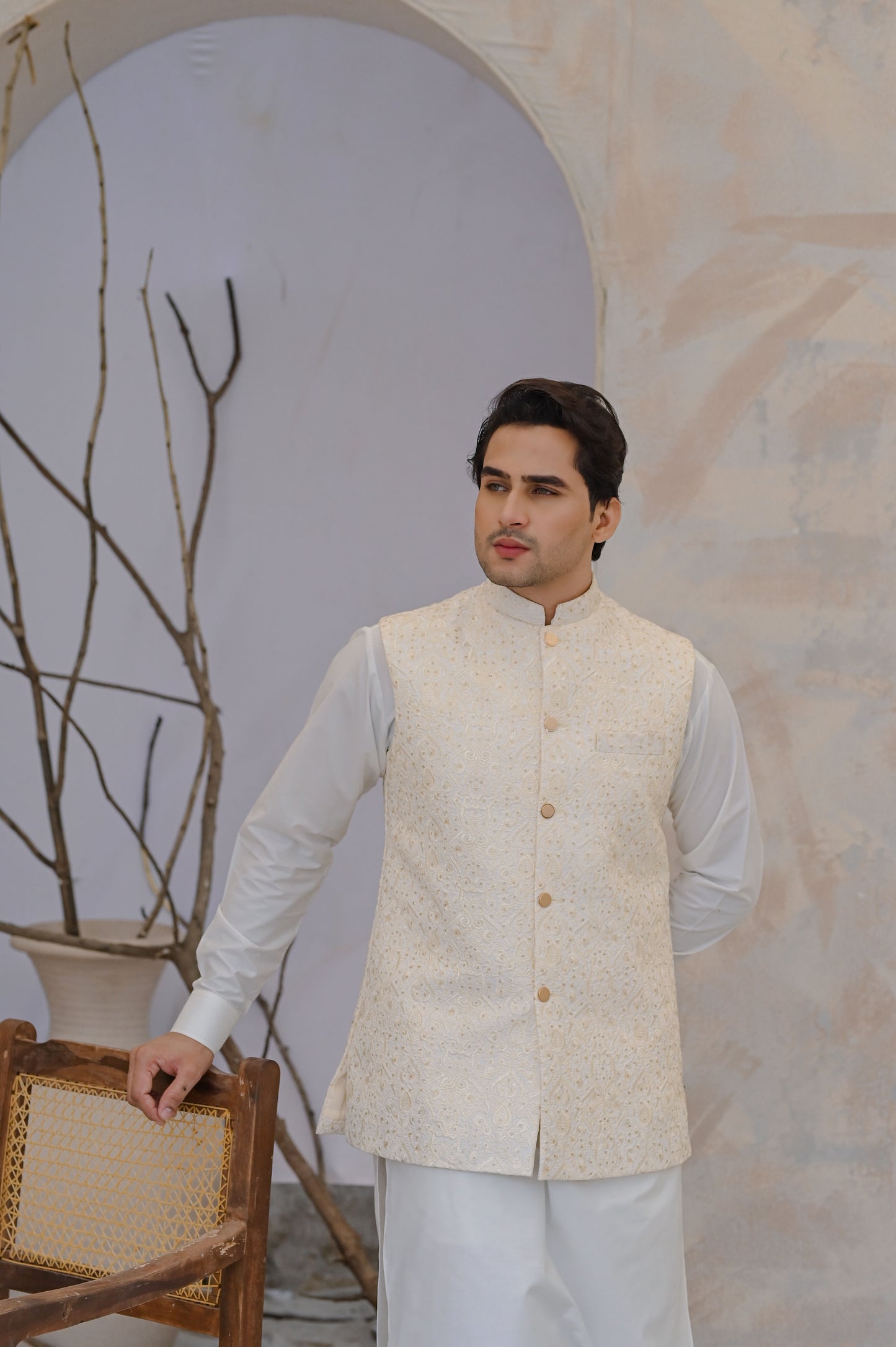 Raheel Qadir – Off-White Cotton Silk Kurta Pajama with Cream Embroidered Waistcoat