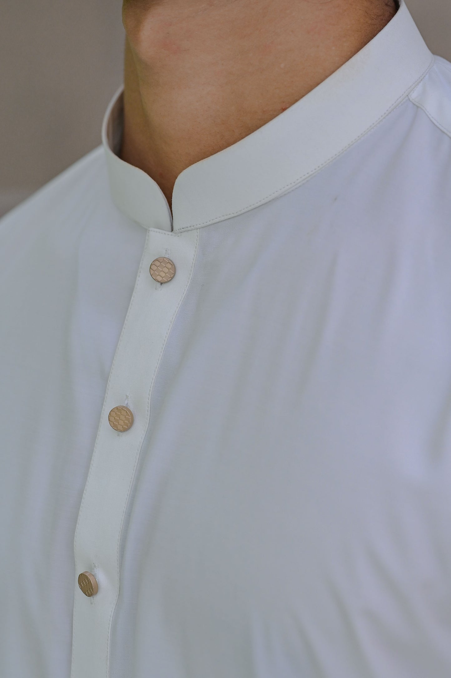 Raheel Qadir – Off White Shalwar Kameez