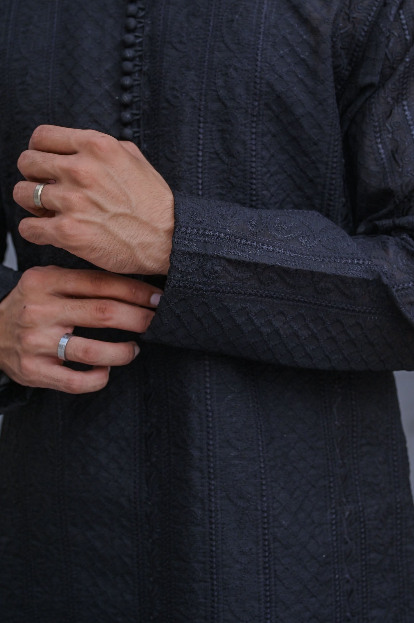 Raheel Qadir – Black Embroidered Kurta Pajama