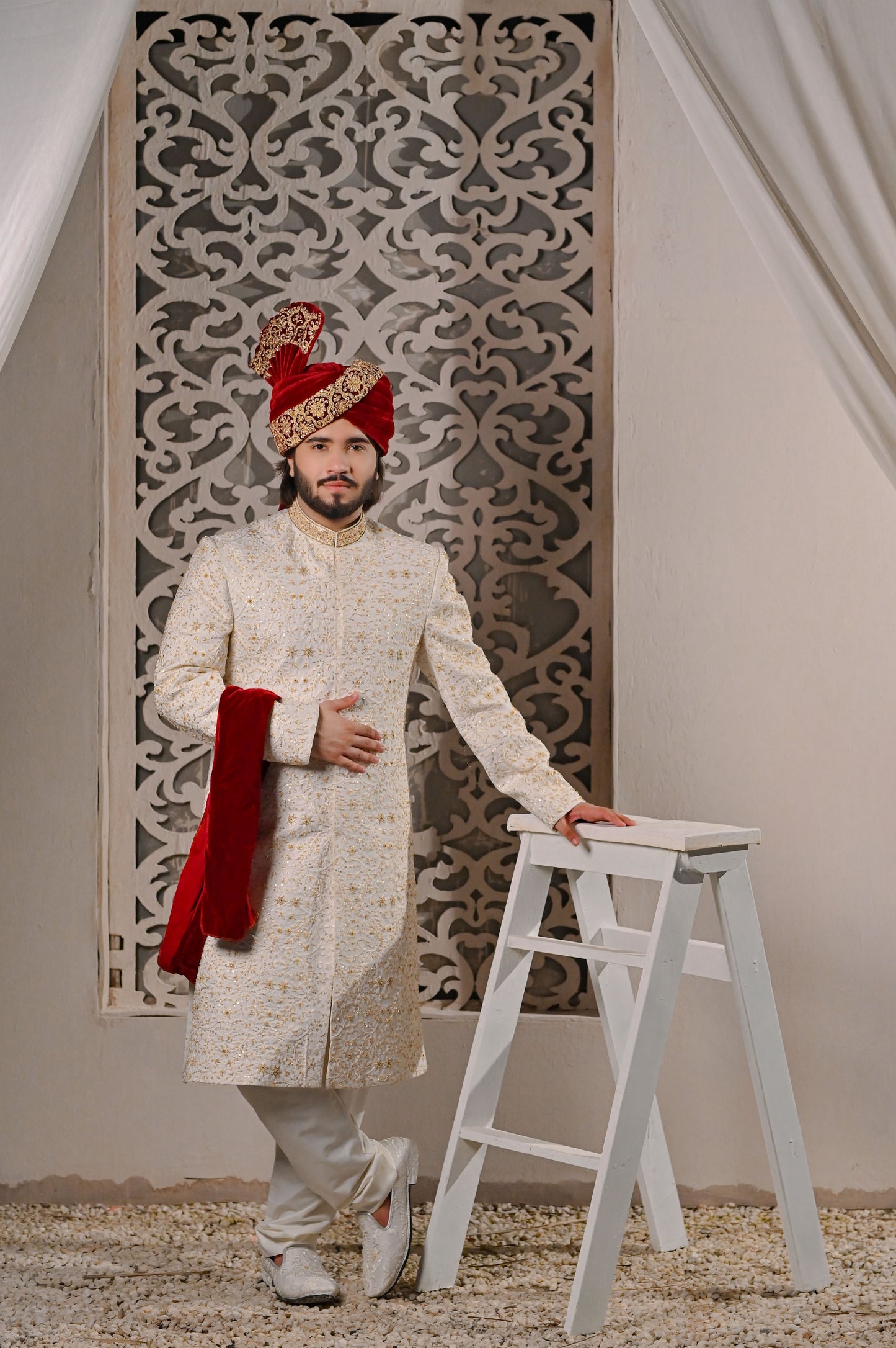 Raheel Qadir – Cream Embroidered Sherwani