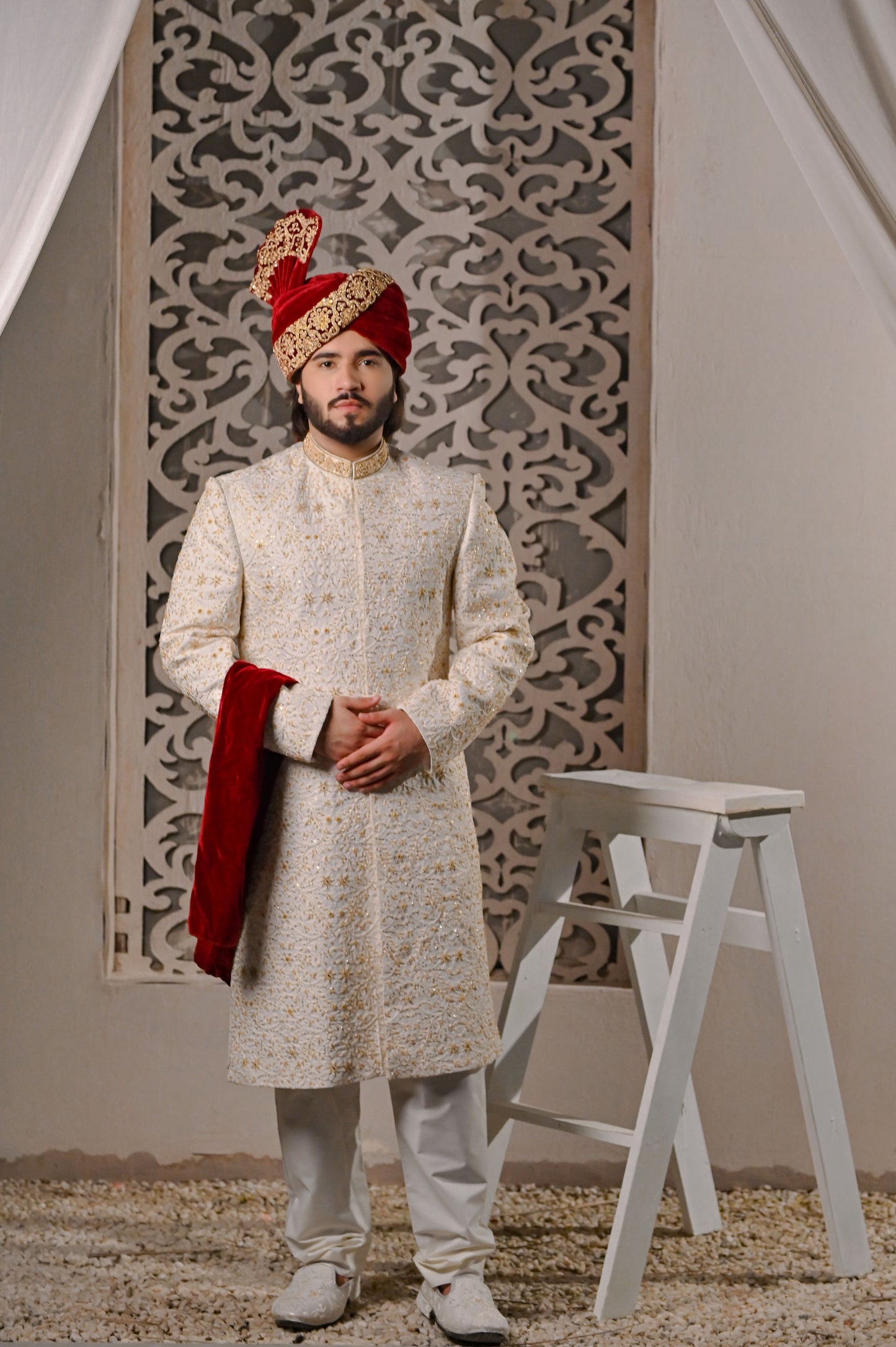 Raheel Qadir – Cream Embroidered Sherwani