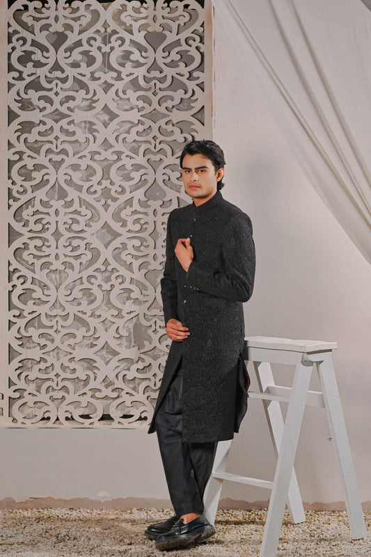 Raheel Qadir – Classic Black Sherwani
