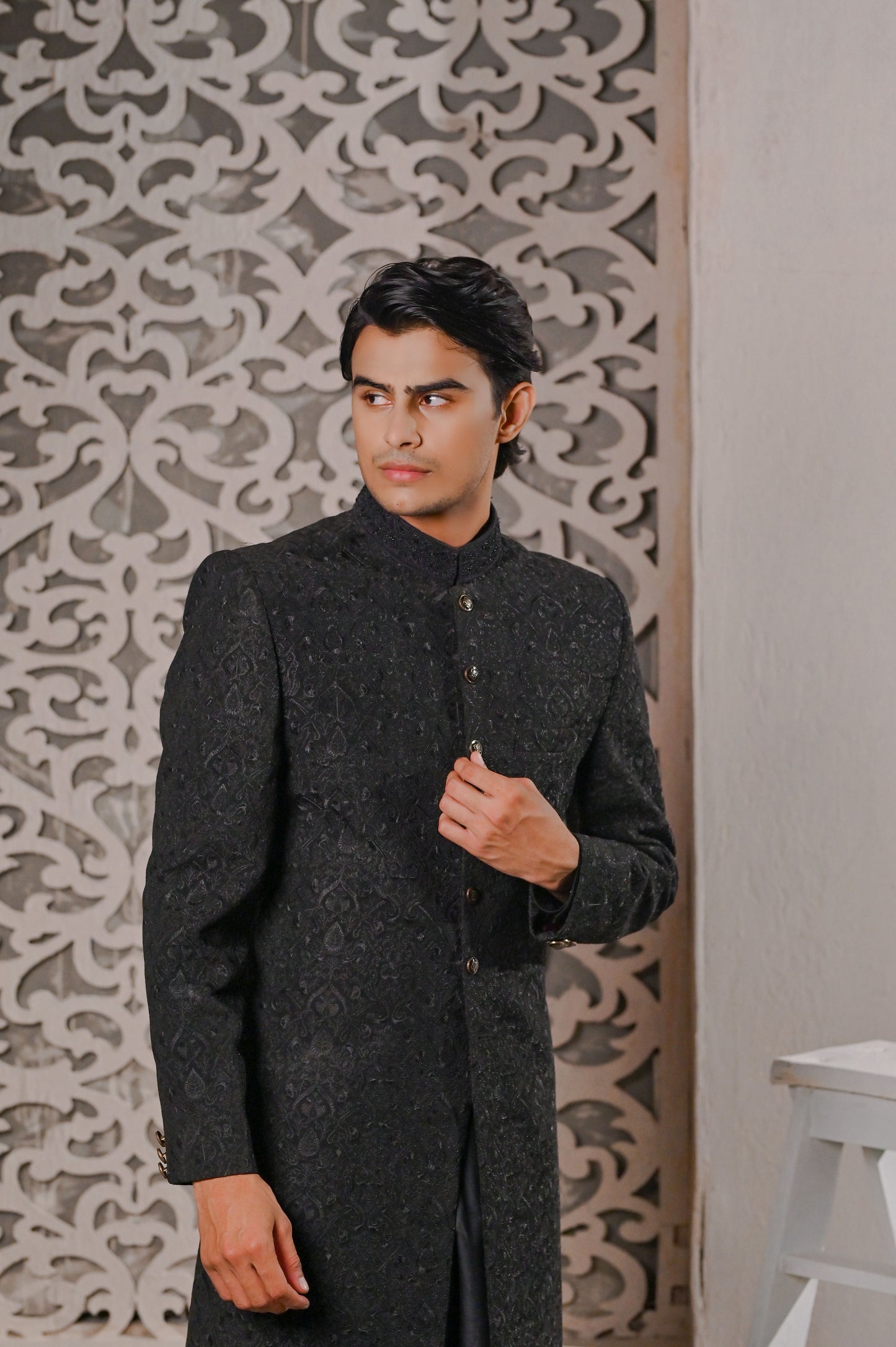 Raheel Qadir – Classic Black Sherwani