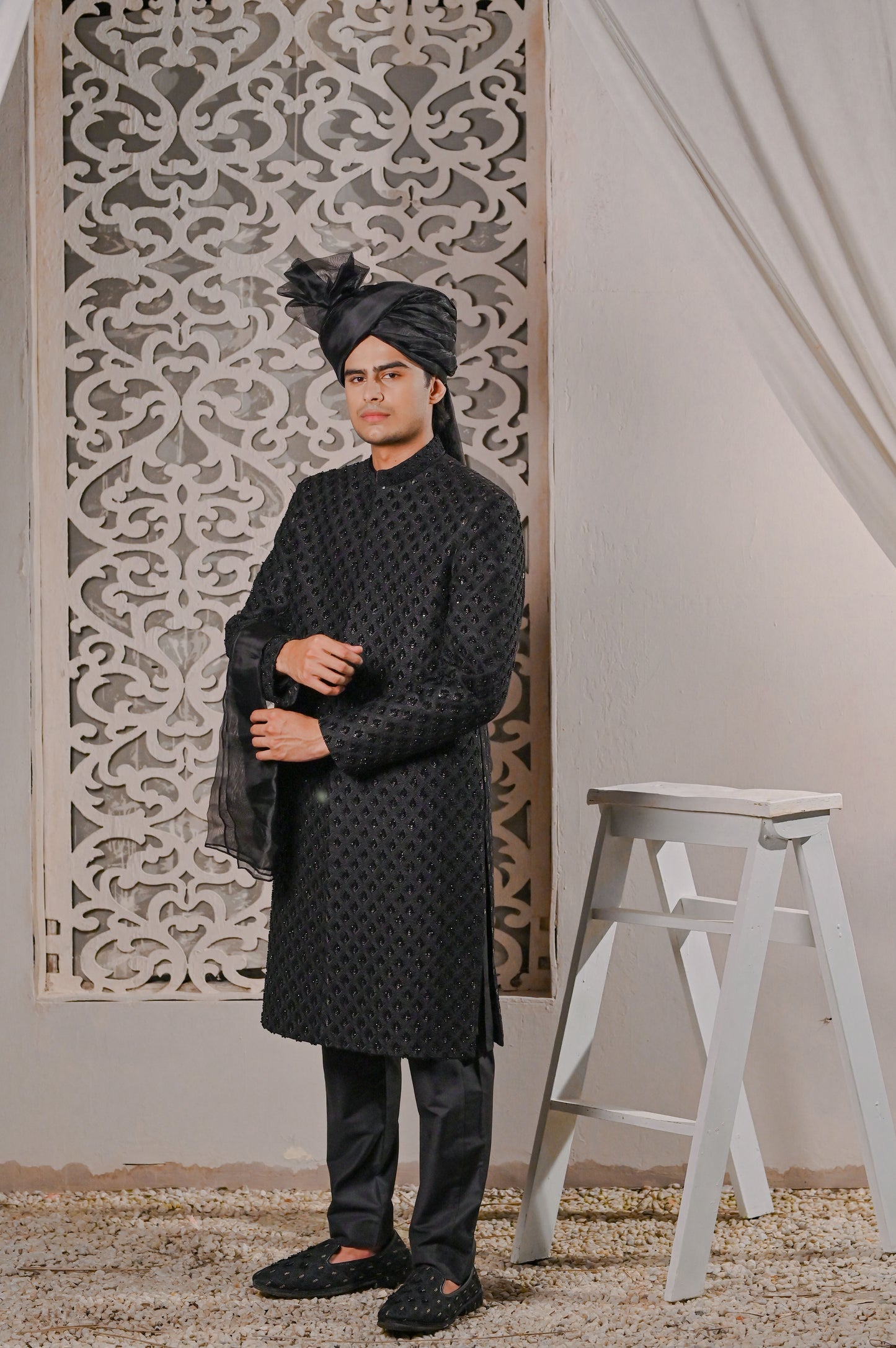 Raheel Qadir – Black Sherwani
