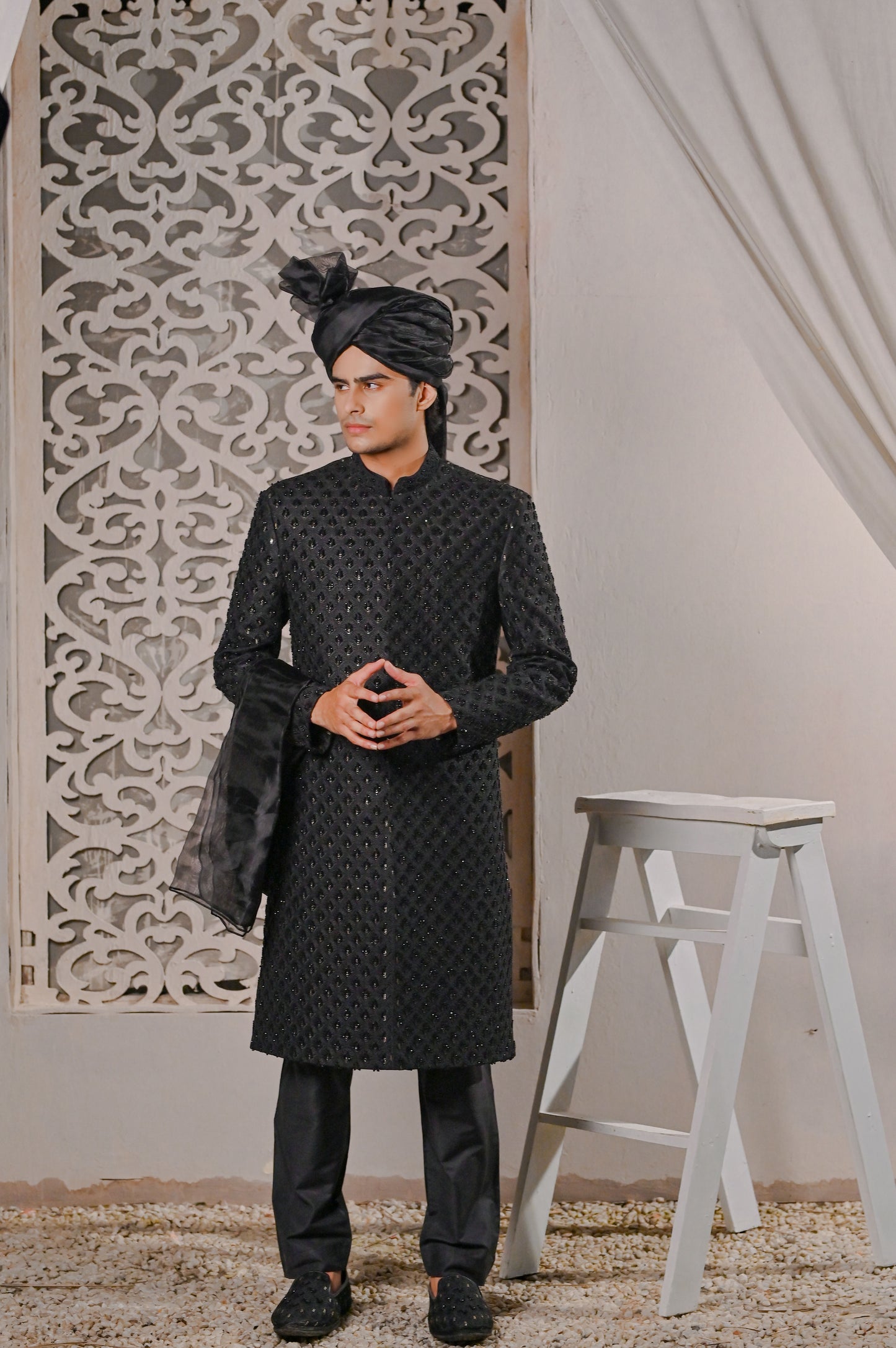 Raheel Qadir – Black Sherwani